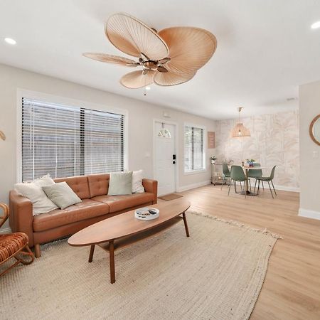 Luxury Villa 3 Blocks From The Beach With A Pool, Fire Pit And Outdoor Oasis Cape Canaveral Exterior foto
